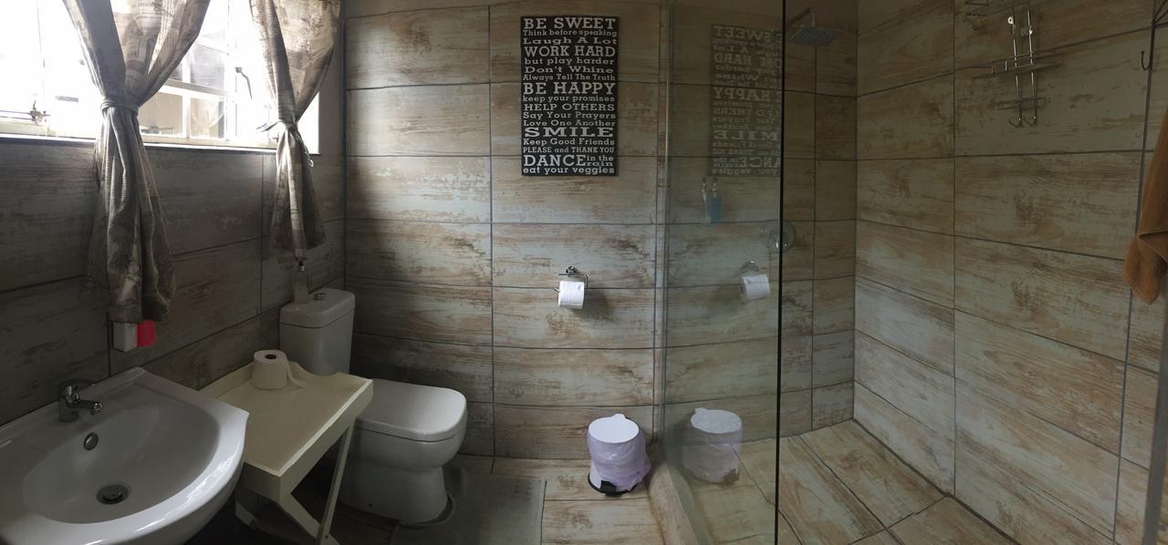Mountain Creek Lodge Hazyview Buitenkant foto